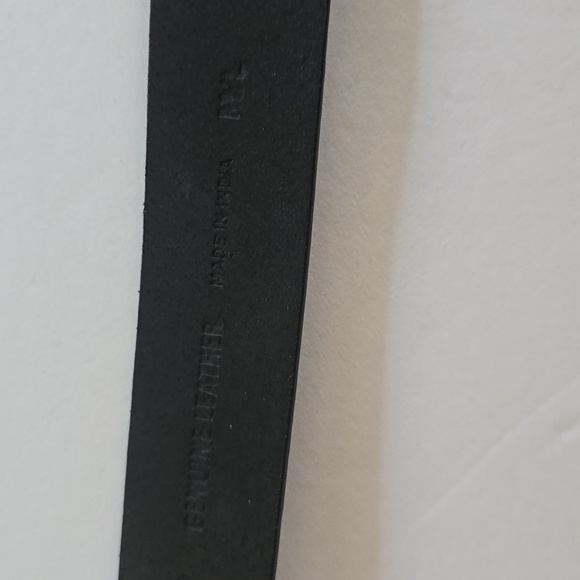 Chico's Womens Black leather Belt Silver Square Pieces Hook loop Closure Sz.42 - Picture 5 of 16